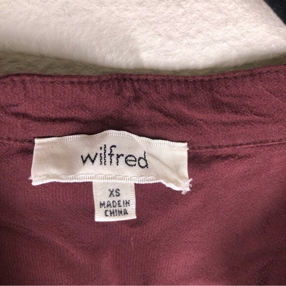 Aritzia Wilfred Maroon Tunic Long Sleeve Top V-Neck Button Shirt Popover XS - Picture 4 of 8